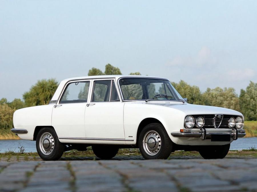  Alfa Romeo 1750 Berlina (105) 1967 года  (фото 9 из 16)